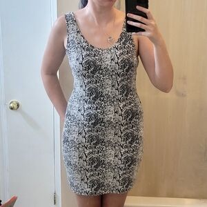 Snakeprint dress